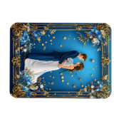 Elegant bruidspaar omarmen met bloemenLijst Magneet (Horizontaal)