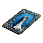 Elegant bruidspaar omarmen met bloemenLijst Magneet (Linkerzijde)