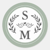 Elegant Bruiloft Modern Monogram Sage Groene gunst Ronde Sticker (Voorkant)