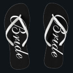 Elegant bruiloft teenslippers voor bruid en bruin<br><div class="desc">Elegant bruiloft teenslippers voor bruin en bruid. Aangepaste riem voor hem en haar mannen en vrouwen. De achtergrondkleur van de douane en personalizable met naam initialen. Moderne zwarte en witte sandalen met stijlvolle scriptkalligrafie. Een feestelijke gunst voor strandthema bruiloft, huwelijk, vrijgezellenfeest, verloving, herdenking, bbq, bachelorette, bachelor, meiden, weekendreis enz. Maak...</div>