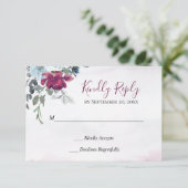 Elegant Burgundy Blue White Roses Wedding RSVP Kaartje (Staand voorkant)