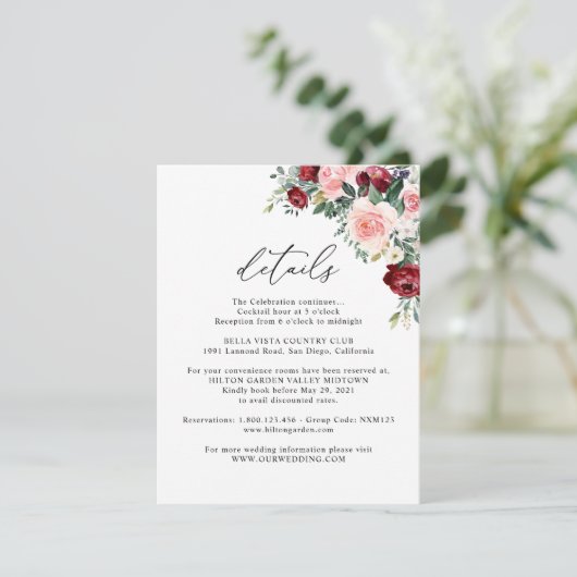 Elegant Burgundy Blush Floral Wedding Details Informatiekaartje (Staand voorkant)