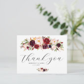 Elegant burgundy & blush flower bruiloft briefkaart (Staand voorkant)