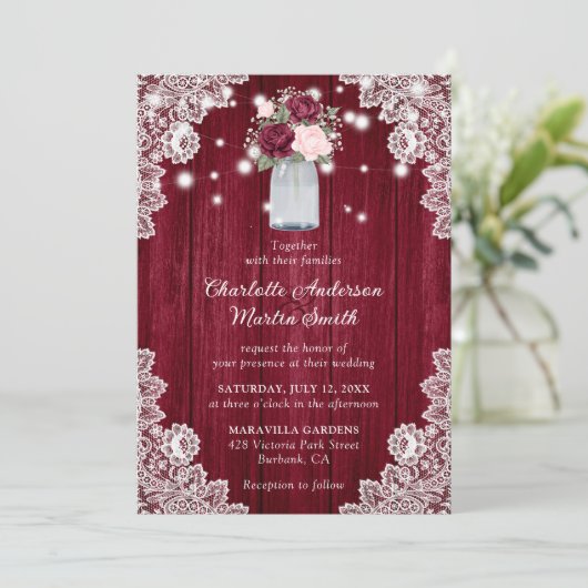 Elegant Burgundy Blush Rustic Wood Floral Wedding Kaart (Staand voorkant)