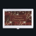 Elegant Burgundy Floral - Gepersonaliseerd Visitekaarthouder<br><div class="desc">Dit is een mooie, eenvoudige, maar klastige bloem en wijnstok die er erg elegant uitziet. Voeg jouw naam toe aan personaliseren. De kleur van de Bourgogne is mooi. Voeg dit stuk met een paar andere accessoires toe en u zult een over-de-hoogste klasse zakelijk accessoire collectie hebben. Een faux rustic Bourgogne...</div>