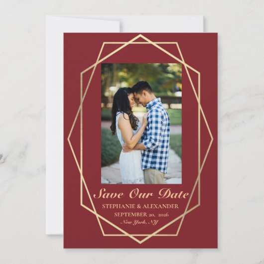 Elegant Burgundy Geometric Gold Lijst Wedding Save The Date (Voorkant)