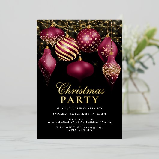 Elegant Burgundy Gold Ornaments kerstfeest Folie Uitnodiging (Staand Voorkant)
