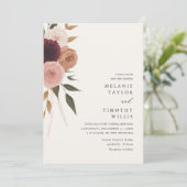 Elegant Burgundy Plum Floral Wedding Invitation Kaart (Staand voorkant)