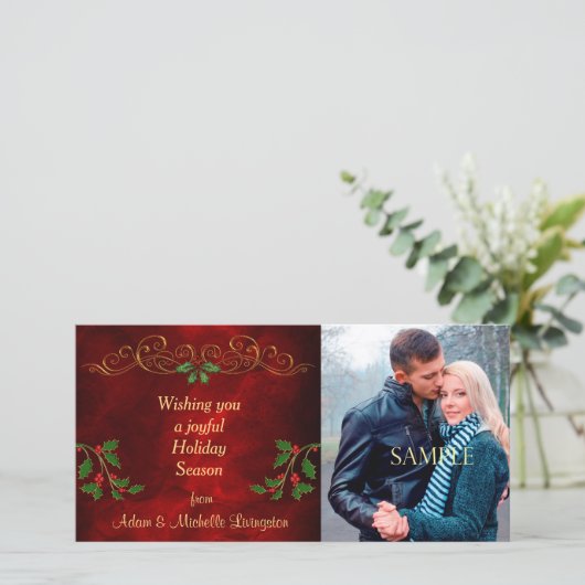 Elegant Burgundy Red Holly-kerstfoto Feestdagenkaart (Staand voorkant)