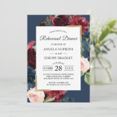 Elegant Burgundy Red Navy Blue Rehearsal Dinner Kaart (Staand voorkant)