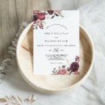 Elegant Burgundy Summer Floral Wedding Kaart<br><div class="desc">Deze elegante bordeaux zomer bloemenbruiloft uitnodiging is perfect voor een moderne bruiloft. Het ontwerp is voorzien van prachtige bordeaux met de hand getekende bordeaux rozen,  netjes gerangschikt in mooie lijsten en boeketten.</div>