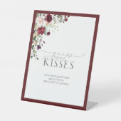 Elegant Burgundy Waterverf Floral Hoeveel kisses Reclamebord Met Voetstuk (Voorkant)