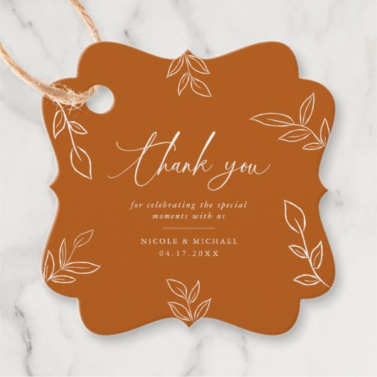 Elegant Burnt Oranje Leaves Dank je huwelijk Bedankjes Labels (Voorkant)
