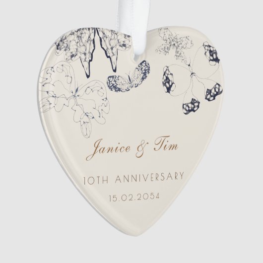 Elegant Butterflies Keepslag Wedding Jubileum Ornament (voorkant)