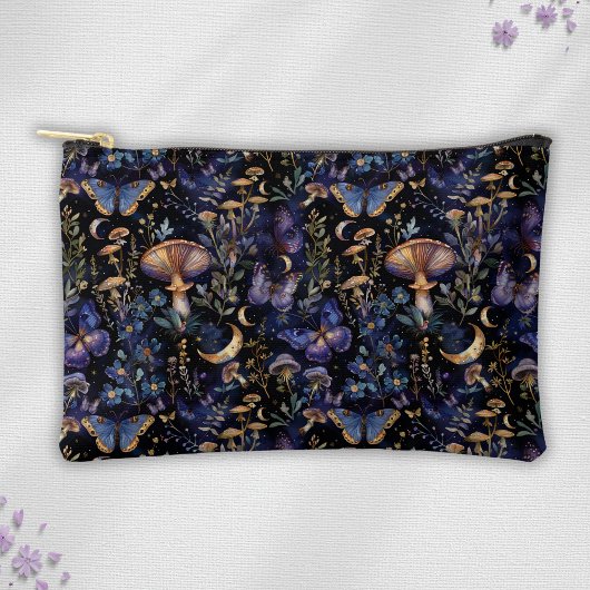 Elegant Butterfly Moths Floral Pattern Etui