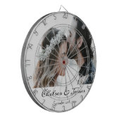 Elegant Calligrafie Fotonaam Datum Dartbord (Voorkant Links)