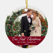 Elegant Calligrafie Ons eerste kerstfeest Bourgogn Keramisch Ornament (Voorkant)