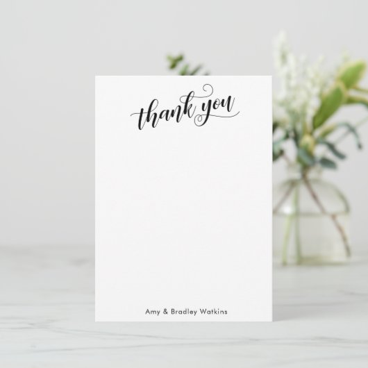 Elegant Calligrafie op Simple Black en White Bedankkaart (Staand voorkant)