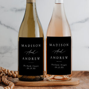 Elegant Calligraphy Black and White Wedding Wijn Etiket