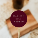 Elegant Calligraphy Burgundy Wedding Ronde Sticker<br><div class="desc">Eenvoudige,  kalligrafie bruiloft stickers met uw namen in witte letters met een bordeaux achtergrond. De bordeaux trouwstickers zijn perfect te gebruiken voor envelopzegels,  huwelijksgunsten en meer! De elegante bruiloft stickers zijn ontworpen om te coördineren met onze Elegant Calligrafie Bourgondië bruiloft collectie.</div>