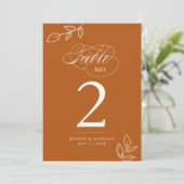 Elegant Calligraphy Burnt Oranje Table Number (Staand voorkant)