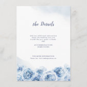 Elegant calligraphy dusty blue floral bruiloft informatiekaartje (Voorkant)