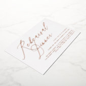 Elegant Calligraphy Roos Gold Rehearsal Dinner Folie Uitnodiging (Gedraaid)