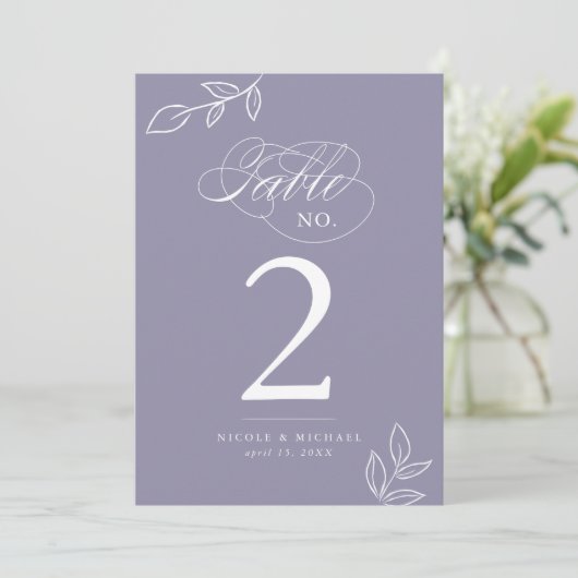 Elegant Calligraphy Violet Table Number (Staand voorkant)
