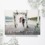 Elegant Calligraphy Weddenschap Foto bedankt<br><div class="desc">Elegant Wit Manuscript Dank u Kaart met het Bericht van de Tekst van de Douane op de rug. Ideaal voor bruiloften,  verjaardagen,  afstuderen en andere evenementen.</div>