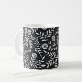 Elegant Chalkboard Floral Pattern Koffiemok (Voorkant links)