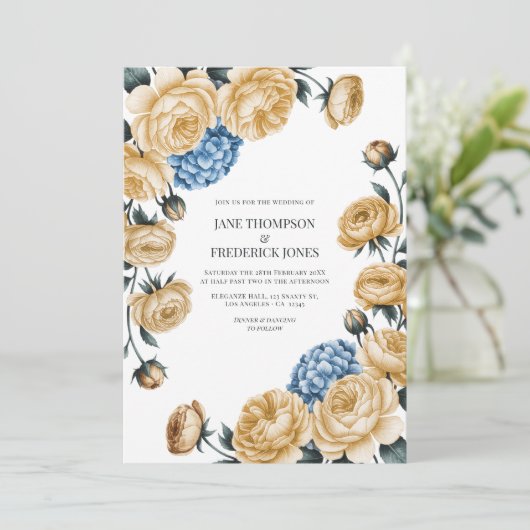Elegant Champagne and Dusty Blue Floral Wedding Kaart (Staand voorkant)