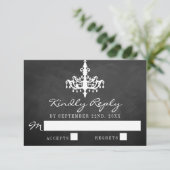 Elegant Chandelier Chalkboard Wedding Collectie RSVP Kaartje (Staand voorkant)
