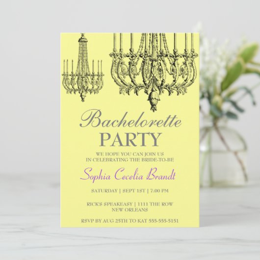 Elegant Chandelier Party Invitation Kaart (Staand voorkant)