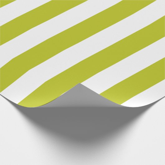 Elegant Chartreuse en wit gestreept patroon Cadeaupapier (Hoek)