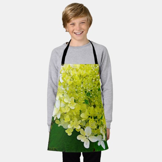 Elegant Chartreuse Green Limelight Hydrangea Schort (Gedragen)