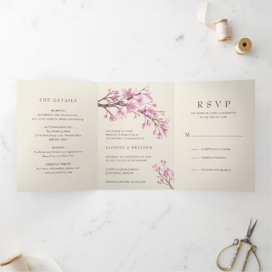 Elegant Cherry Blossom Pink Floral Wedding Drieluik Uitnodiging (Binnen)