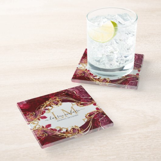 Elegant Cherry Red & Gold Monogram Script Glazen Onderzetter (Schuin)