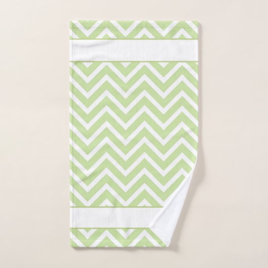 Elegant Chevron Pattern & Monogram on Sage Green Bad Handdoek (Handdoek)