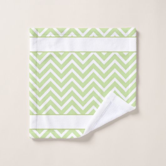 Elegant Chevron Pattern & Monogram on Sage Green Bad Handdoek (Wasdoekje)