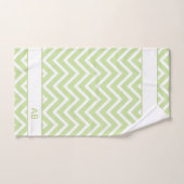 Elegant Chevron Pattern & Monogram on Sage Green Bad Handdoek (Handdoek)