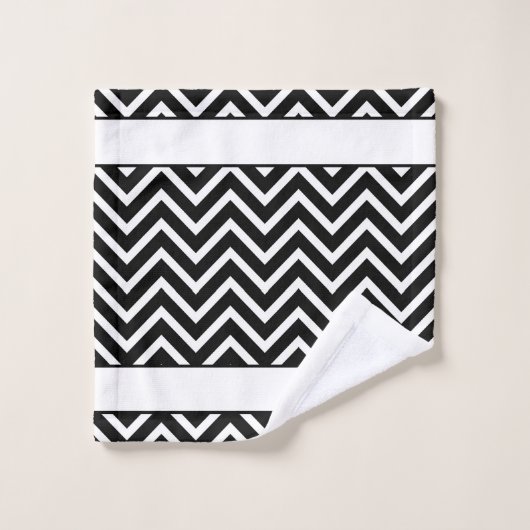 Elegant Chevron Pattern on Black White Monogrammed Bad Handdoek (Wasdoekje)