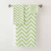 Elegant Chevron Pattern on Sage Green and White Bad Handdoek (Insitu)