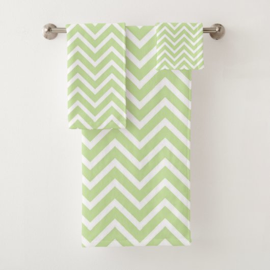Elegant Chevron Pattern on Sage Green and White Bad Handdoek (Insitu)