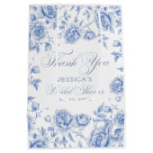 Elegant Chic Blue Toile Chinoiserie Vrijgezellenfe Medium Cadeauzakje (Achterkant)