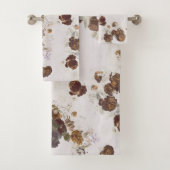 Elegant Chic Brown beige Rozen Floral Toile Bad Handdoek (Insitu)