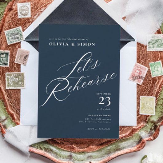 Elegant Chic Calligraphy Rehearsal Dinner Kaart