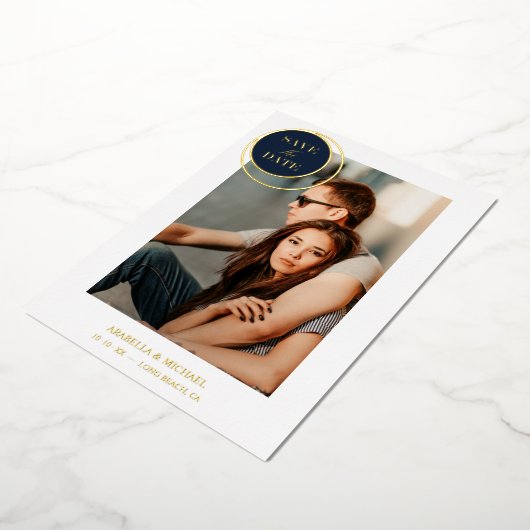 Elegant Chic Gold Navy Photo Sophisticated Wedding Folie Uitnodiging (Gedraaid)