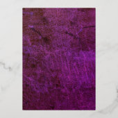 Elegant Chic Gold op Paarse Leather Wedding Folie Uitnodiging (Achterkant)