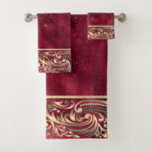 Elegant Chic Gold Swirls Sparkle Red Bad Handdoek (Insitu)
