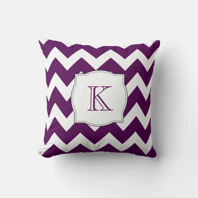 Elegant Chic Paars Chevron Pattern Monogram Kussen (Voorkant)